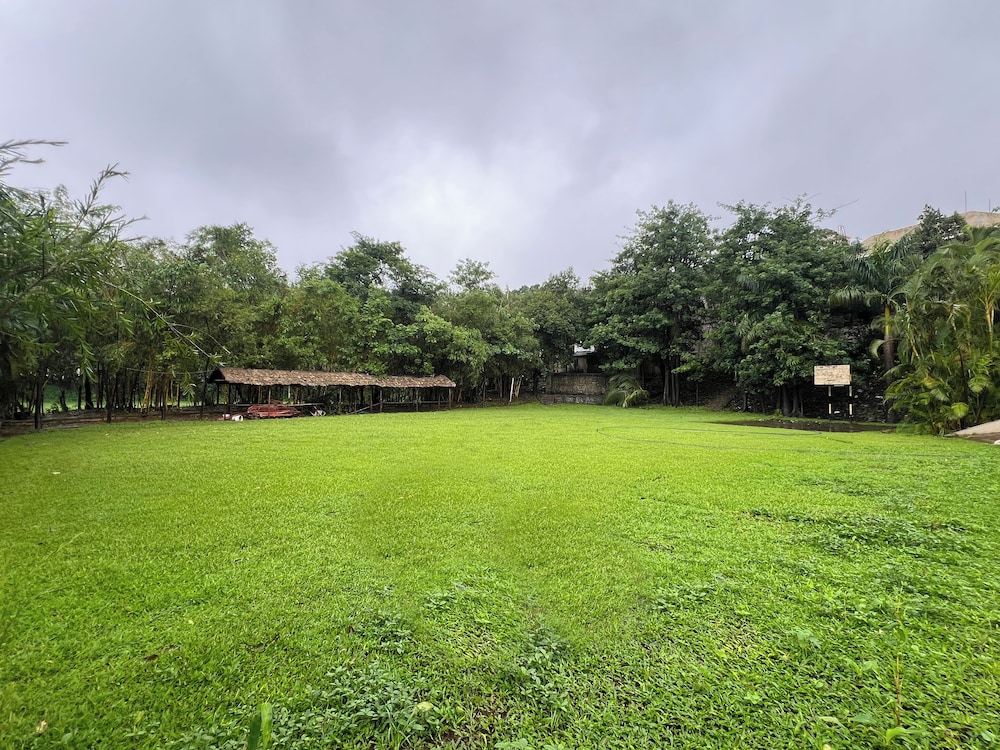 Yash Resort