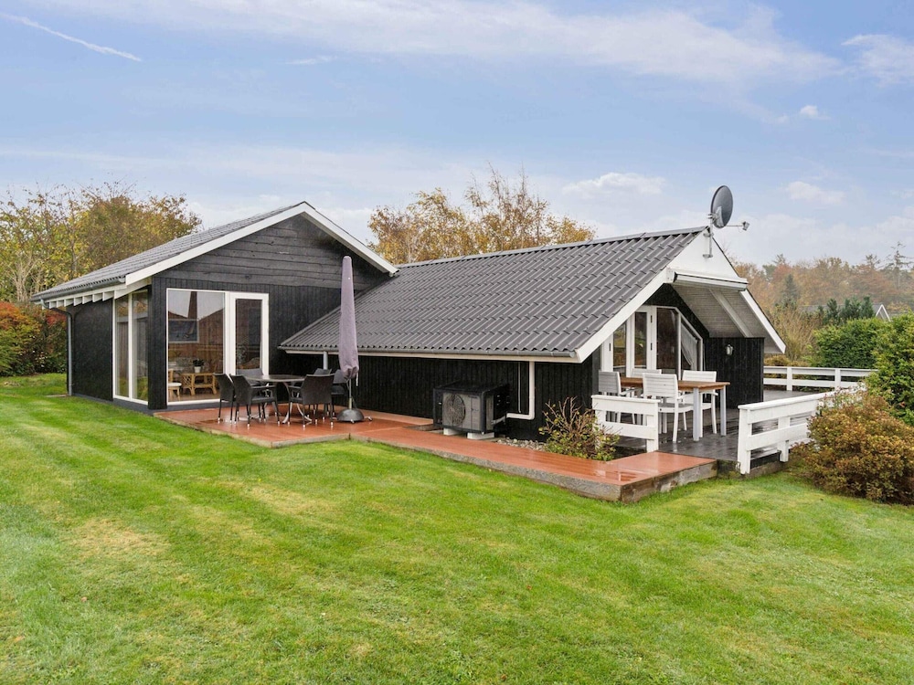 5 Star Holiday Home in Olsted