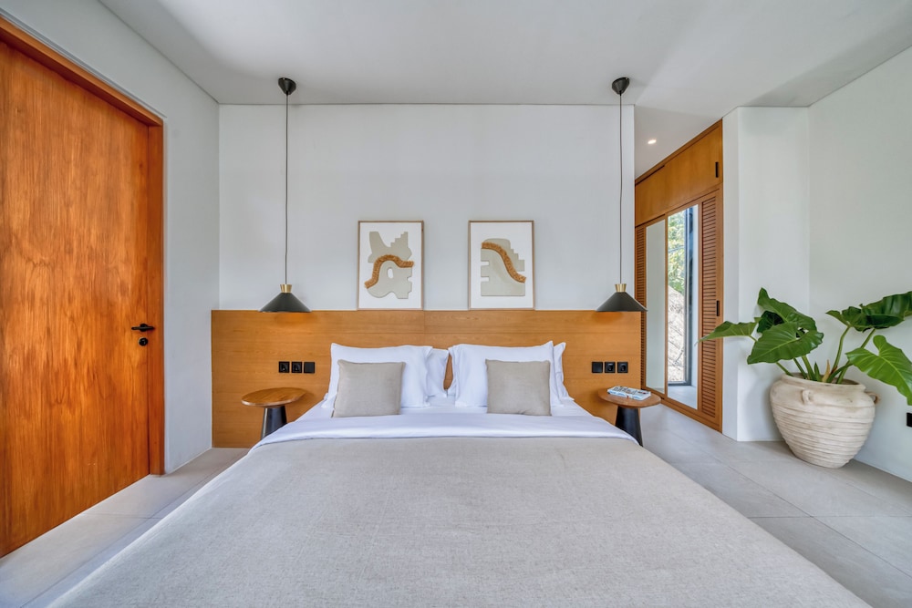 New Luxury Malvarrosa Villas