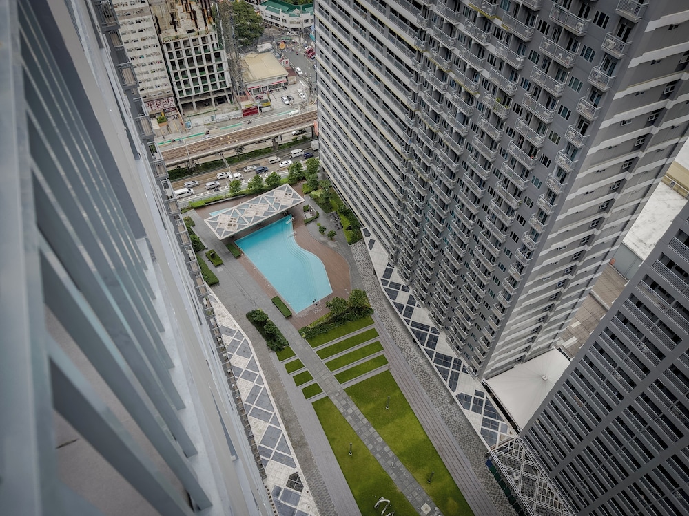 GemstoneBR in SMDC Fame Residences