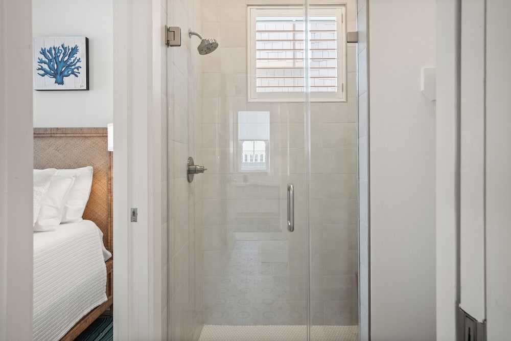 Serenity Shore 305 SOU