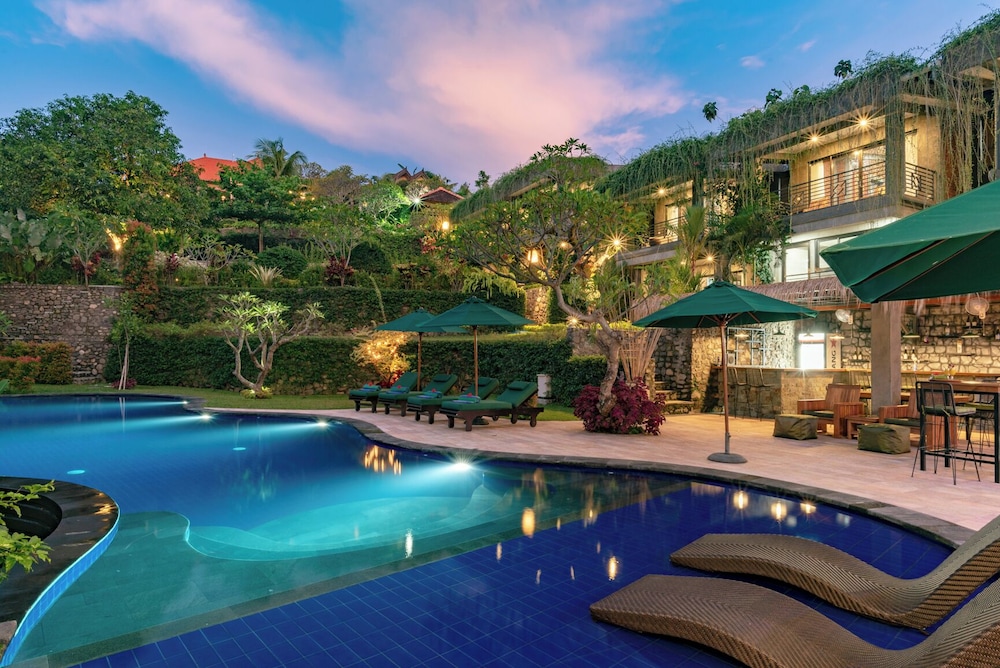 Alamanda Lovina Resort