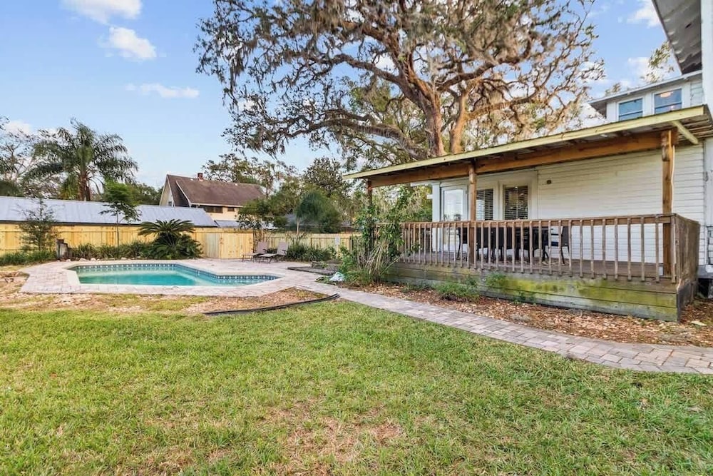 4 Bedroom Historic House, Pool, Downtown Dade City