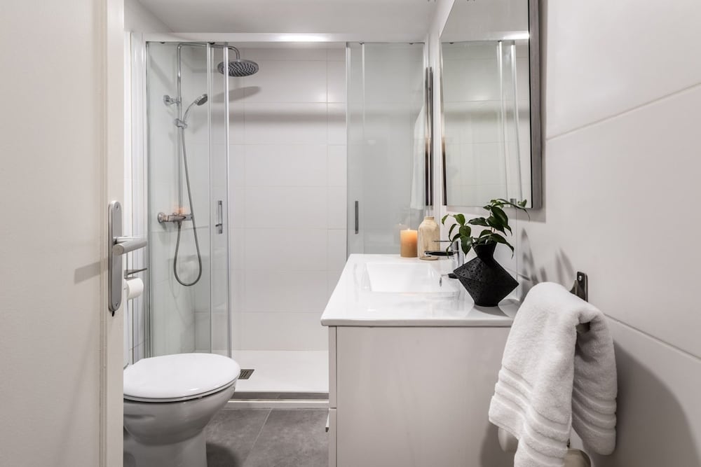 Beraldi - 1 Bedroom and Shared Pool in Trafalgar