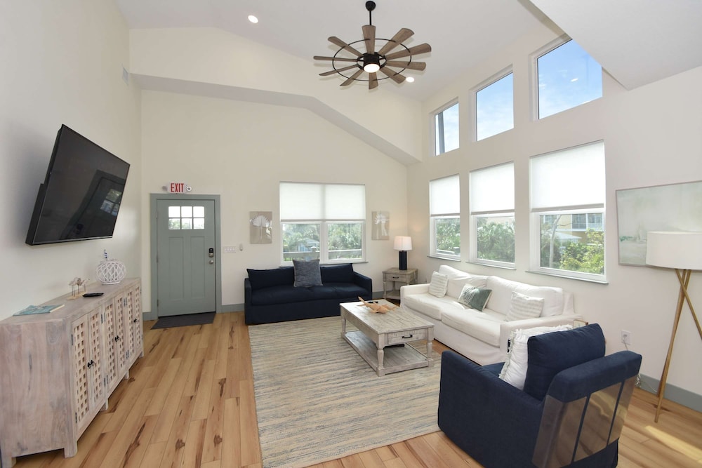 Casa Blanca 3 2 New Beach Home With Heated Pool