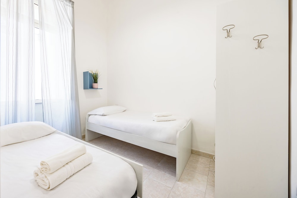 Urban Base Garibaldi by Napoliapartments