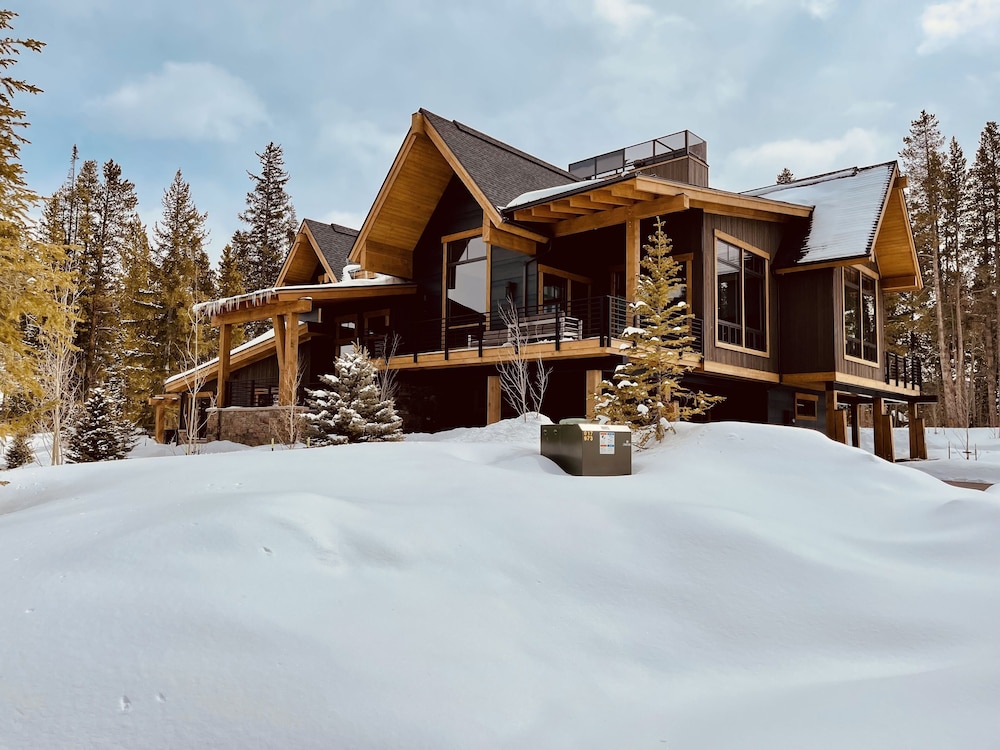 Chateau Breck 4 Bedroom Townhouse