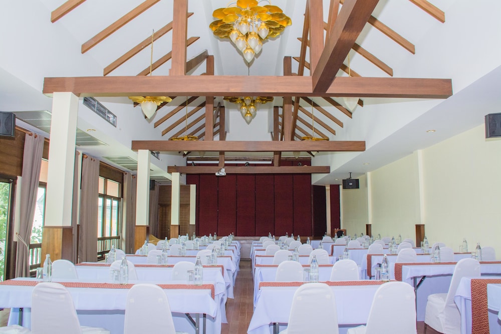 meeting & event spaces