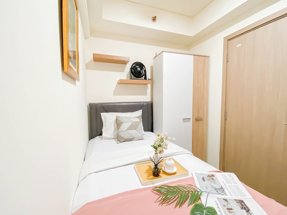 Comfort Living 2Br At Meikarta Apartment
