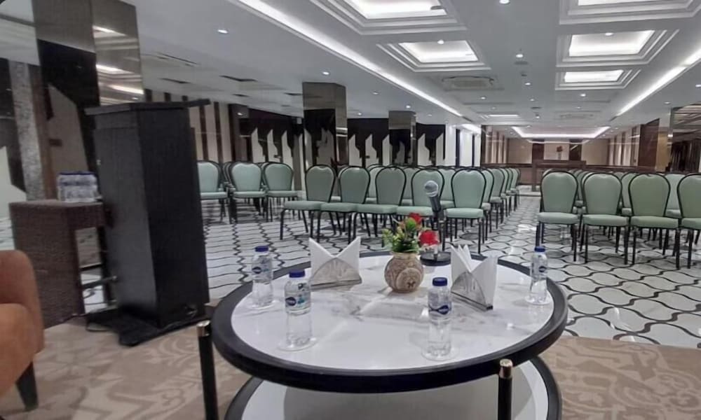Lawrence Solitaire Resort Nainital