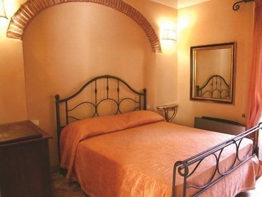 Hotel La Toscanina view 2