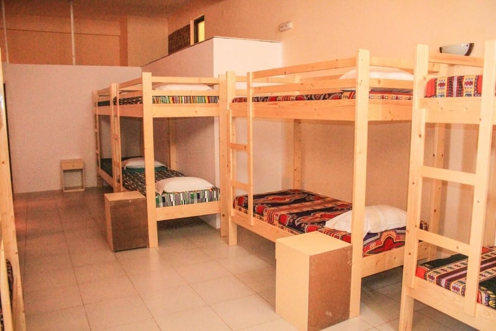 Room-very Comfortable bed in Mixed Dormi