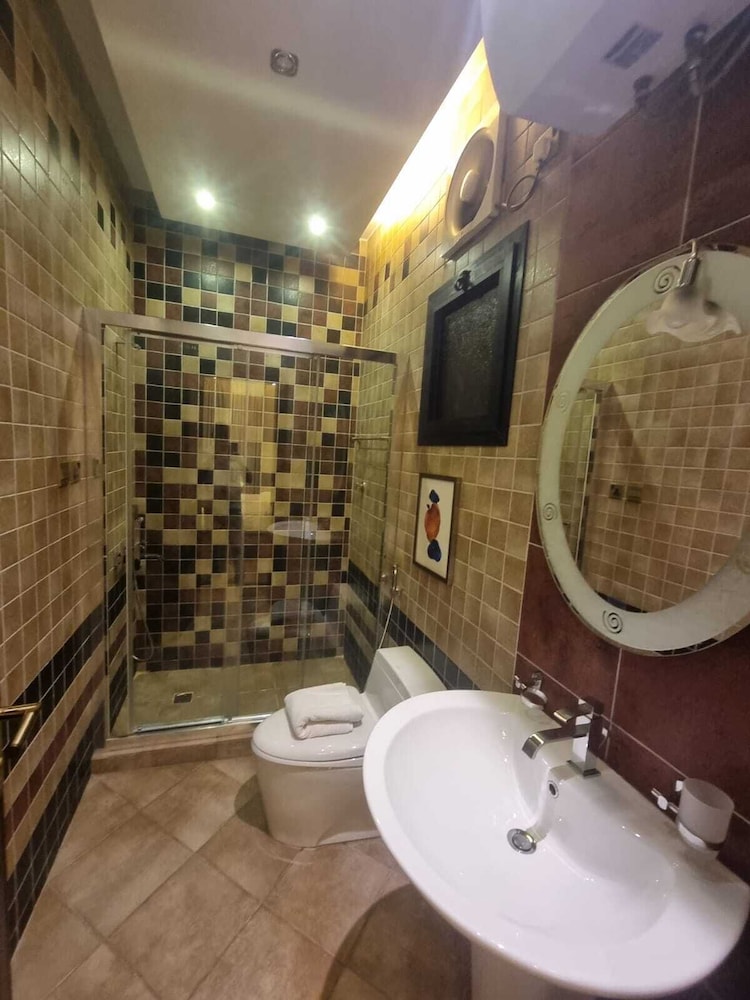 Hometel Khozama Jed