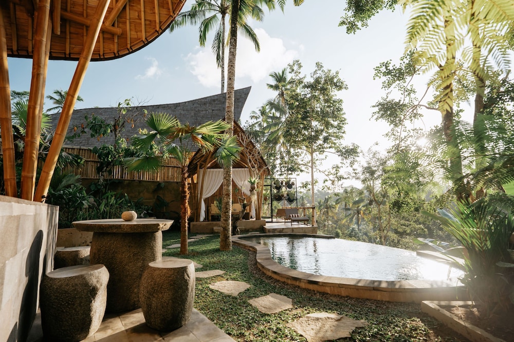 Umah Bali Kuno Villas