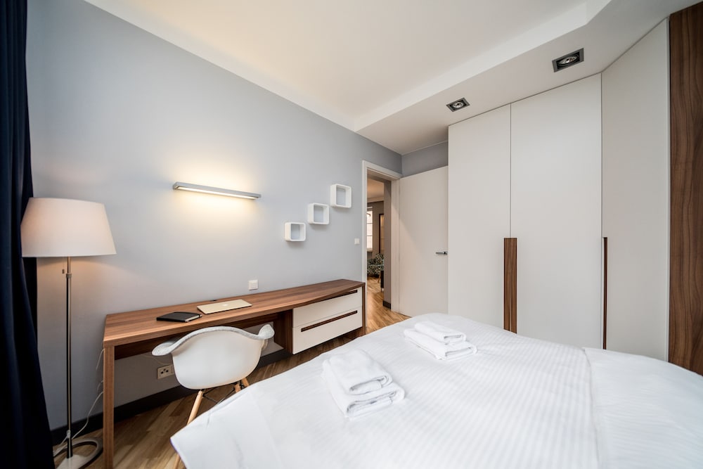 Apt Premium Old Town by Your Freedom view 4