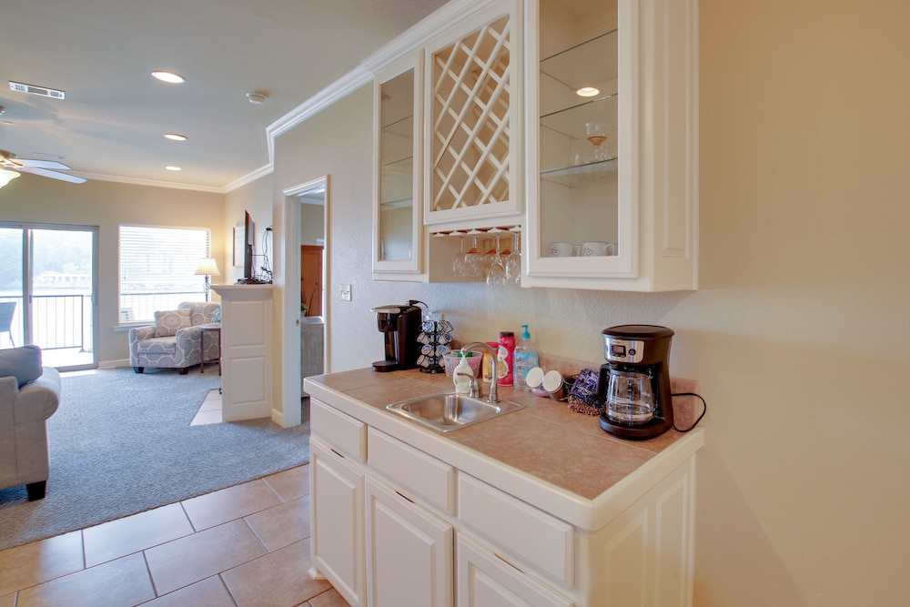 Pool & Lake Hamilton Access: Hot Springs Condo! view 4