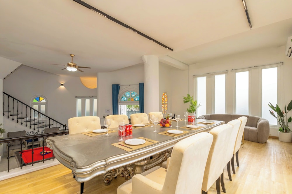 Lux white villa 9 Bedrooms