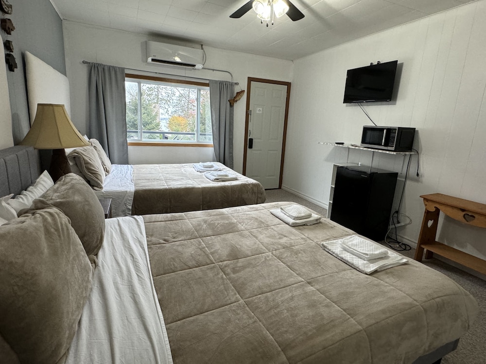 Lake Sparrow Guest House Inc