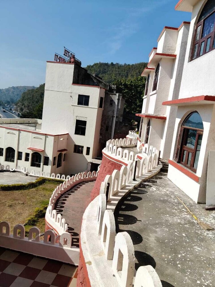Mangal Murti Hotels Pvt. Ltd.