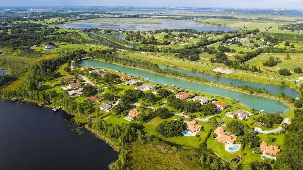 Orlando Vacations - Swiss 101 - Lake Olsen - Property Image 4