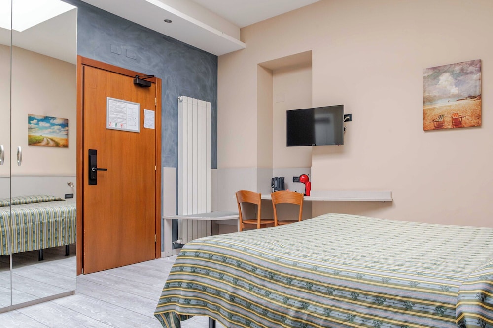 Hotel 3 Comfort and Serenity Heart of Ventimiglia photo 2