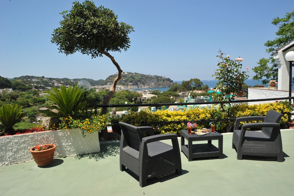 Villa Raffaela B&B