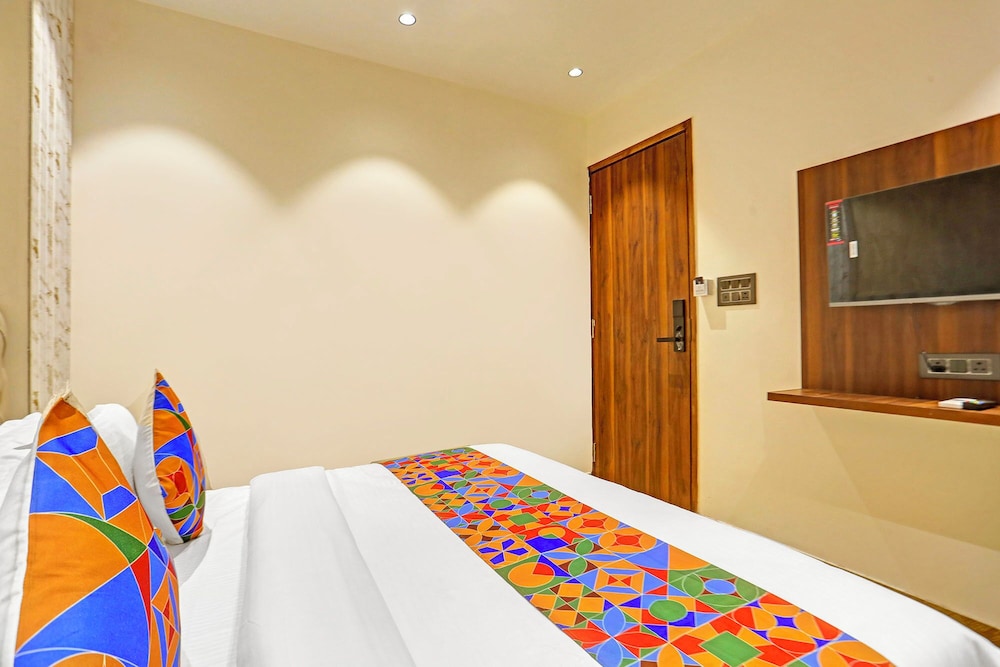 FabHotel Baba's Inn