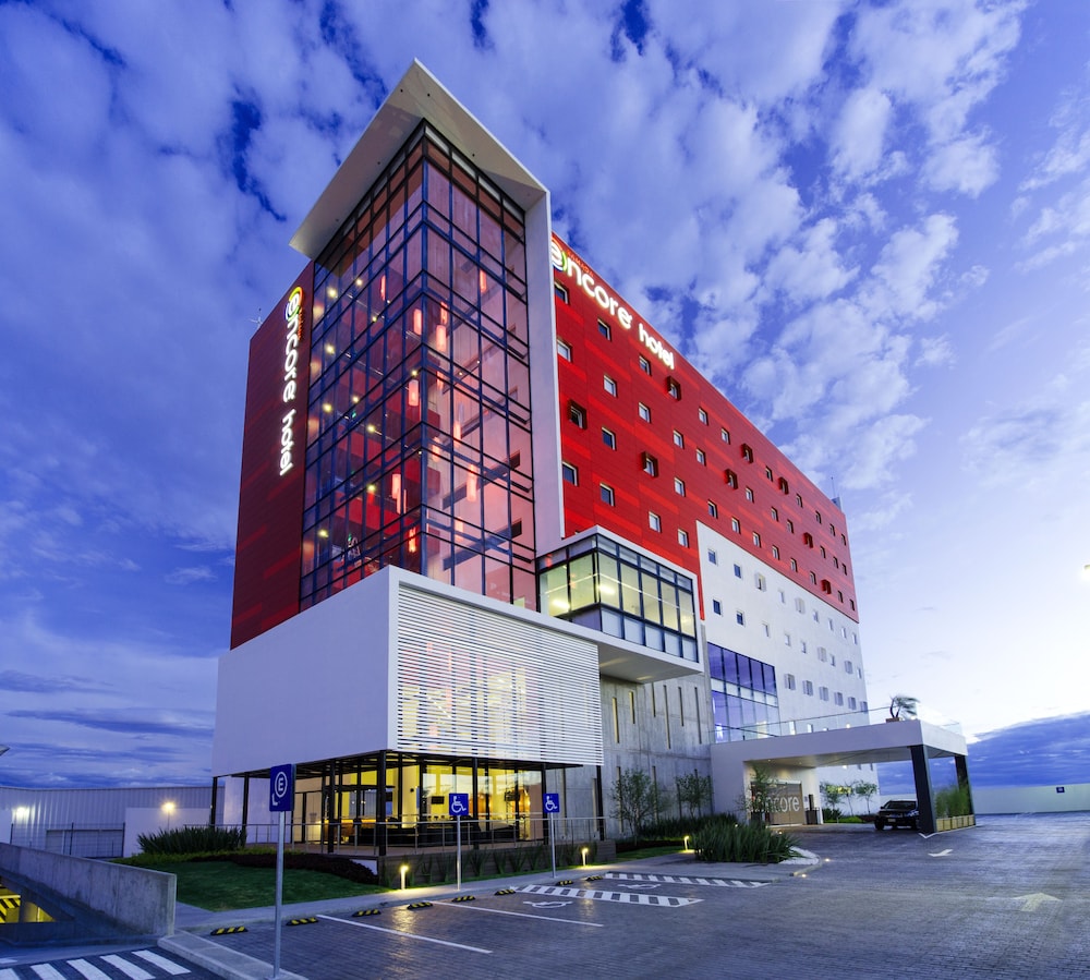 Hotel Ramada Encore Queretaro - Image 1