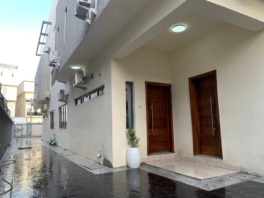 Aurequire 3 Bedroom Duplex Lekki Phase 1 Lagos
