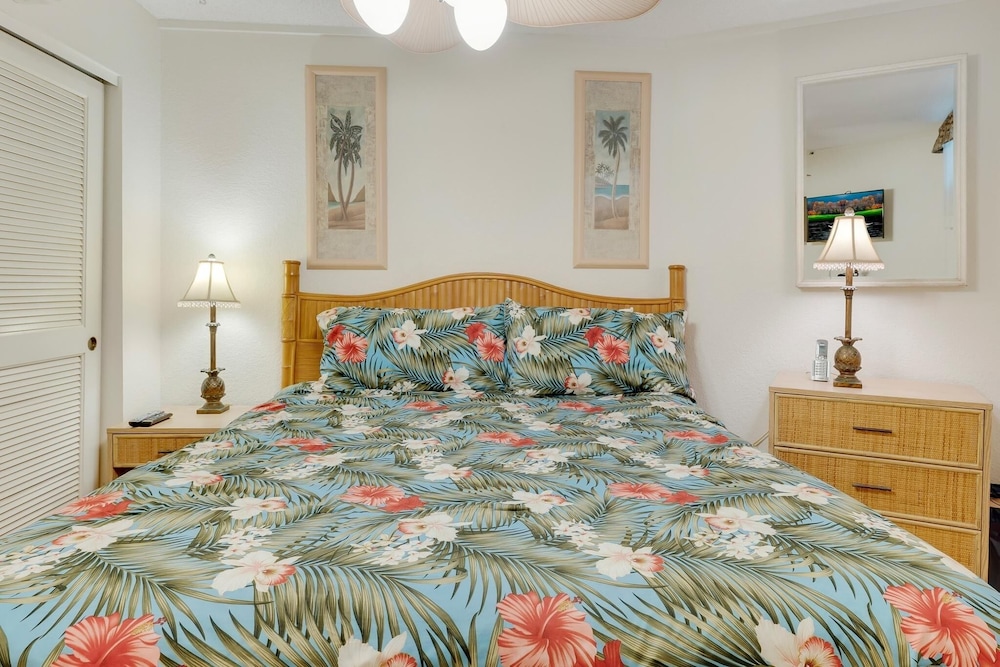 Big Island Kona Reef C-32 1 Bedroom Condo view 3