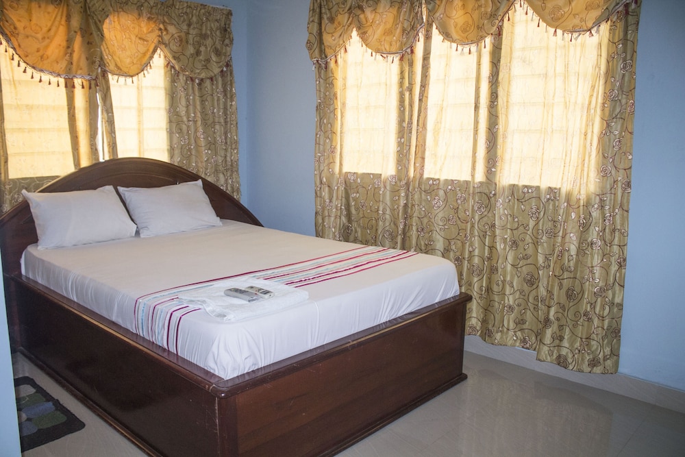 Adinkra Lodge