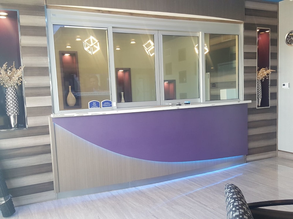 Hotel Blue - Woodlands