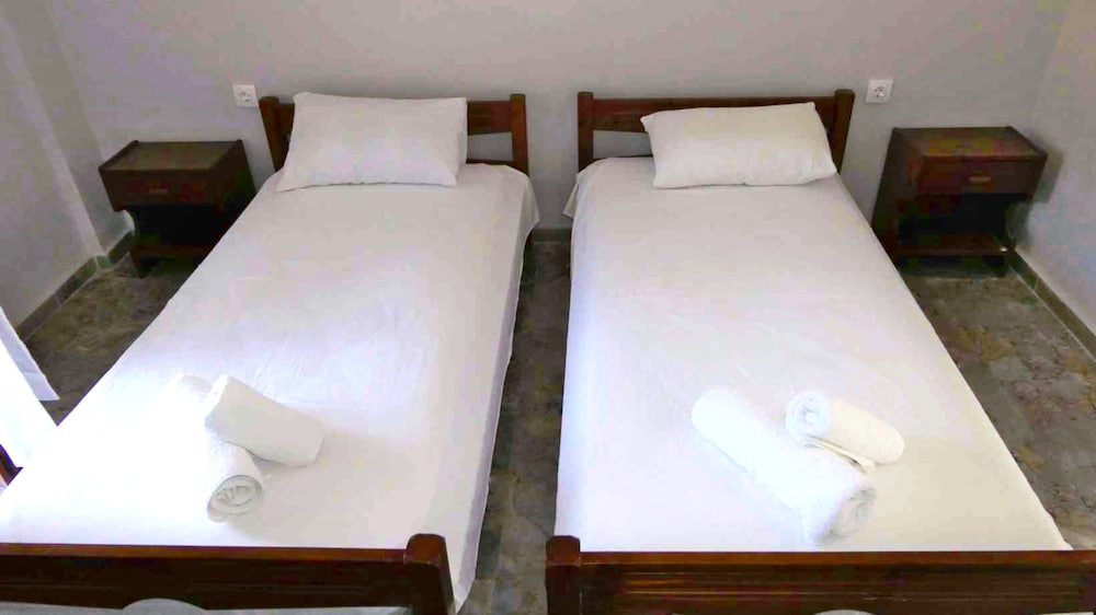Holiday Apartment Skaros in Honey Valley, Agios Georgios North, Pagon view 4