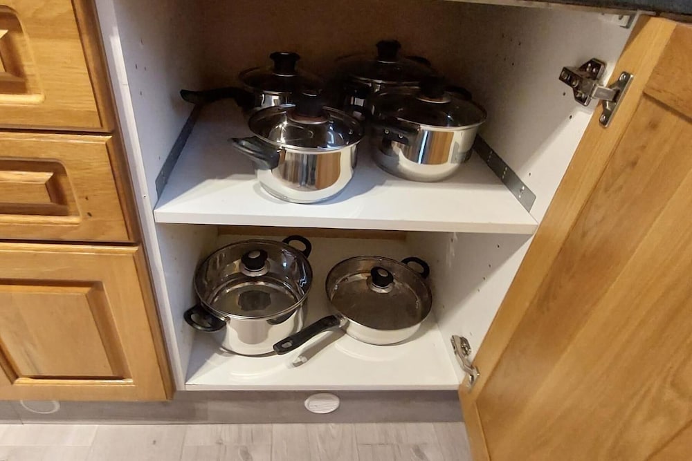 Couples/business/family- Wifi- Parking- Sleeps 2