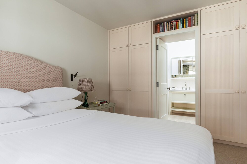 Cranley Mews VI by Onefinestay