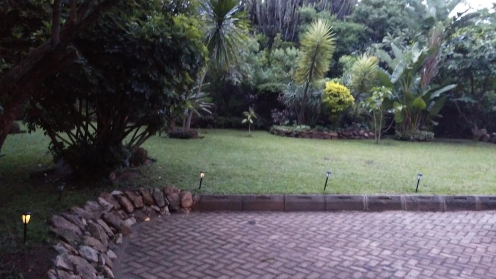 Lynn's Guest House