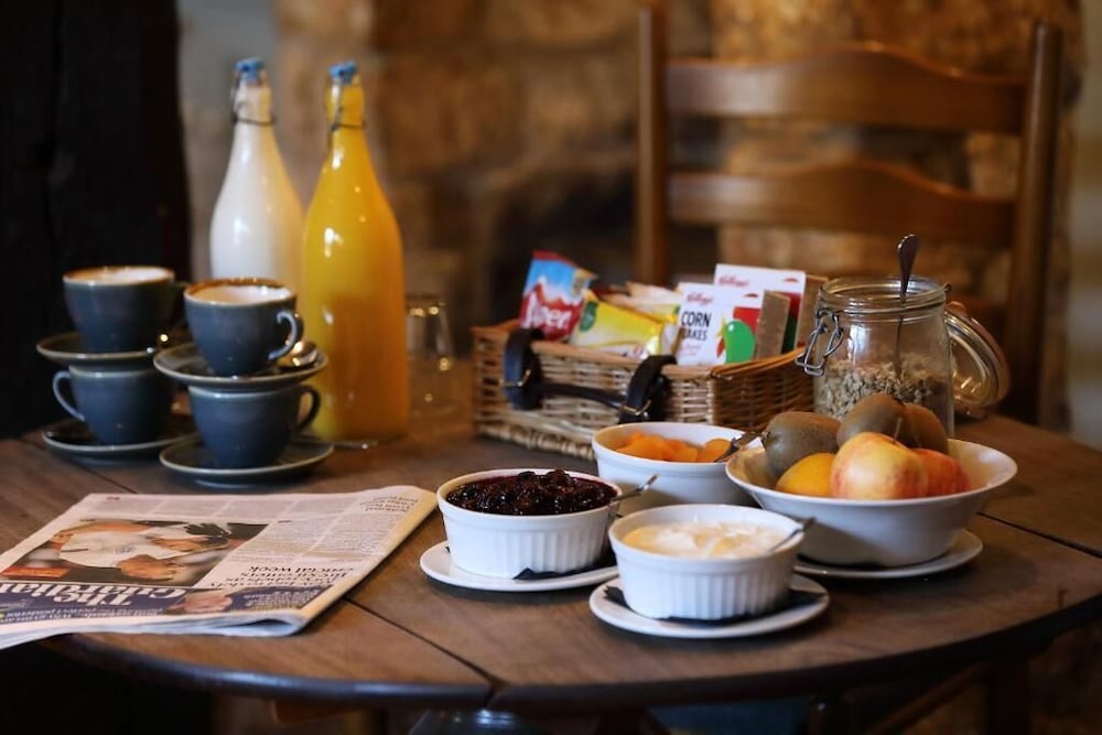 Horse & Groom - Upper Oddington