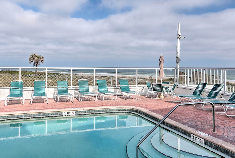 Waterfront Daytona Beach Studio w/ Pool Access!