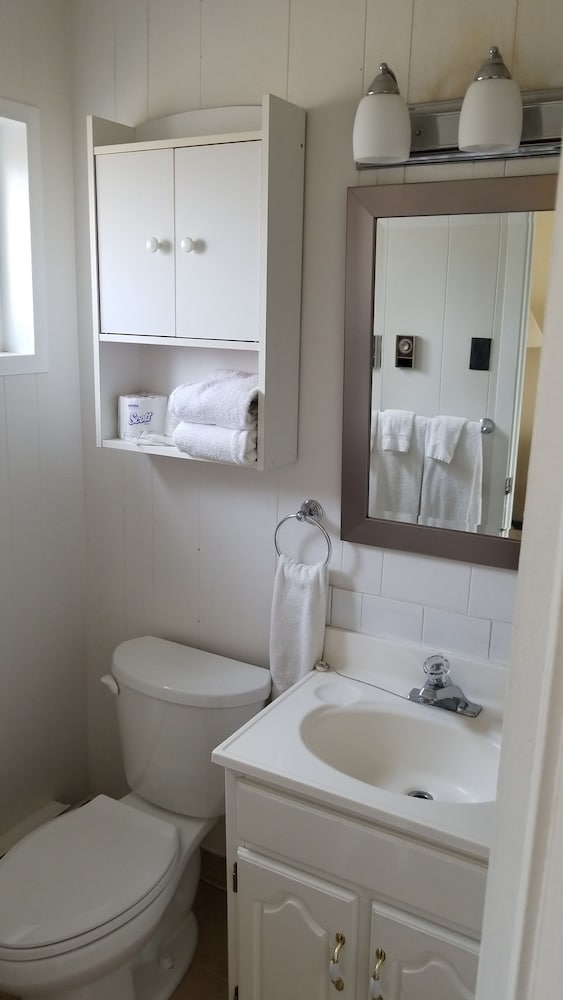 Wasaga Beach Inn And Cottages