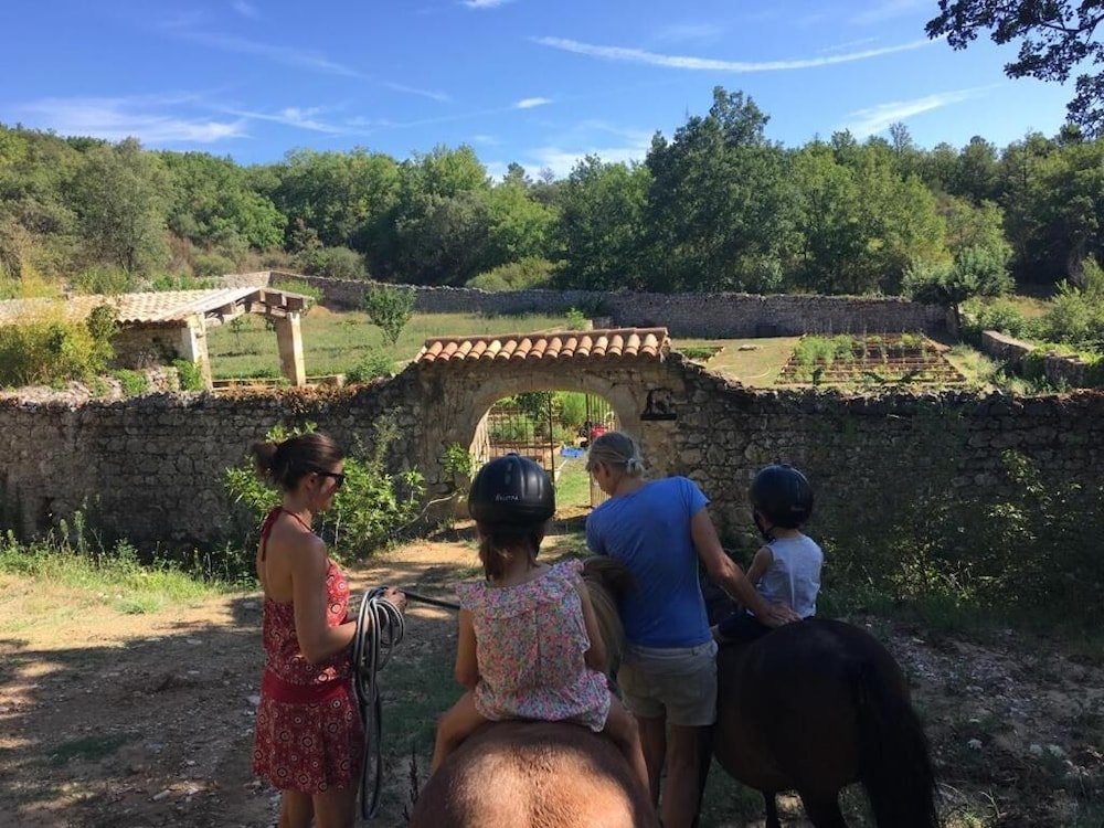 Domaine de l'Astic view 2
