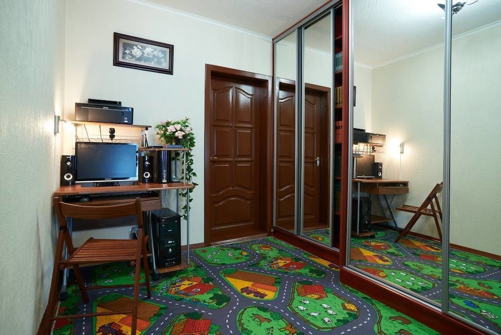 Boryspil Airport Sleep&Fly GuestHouse