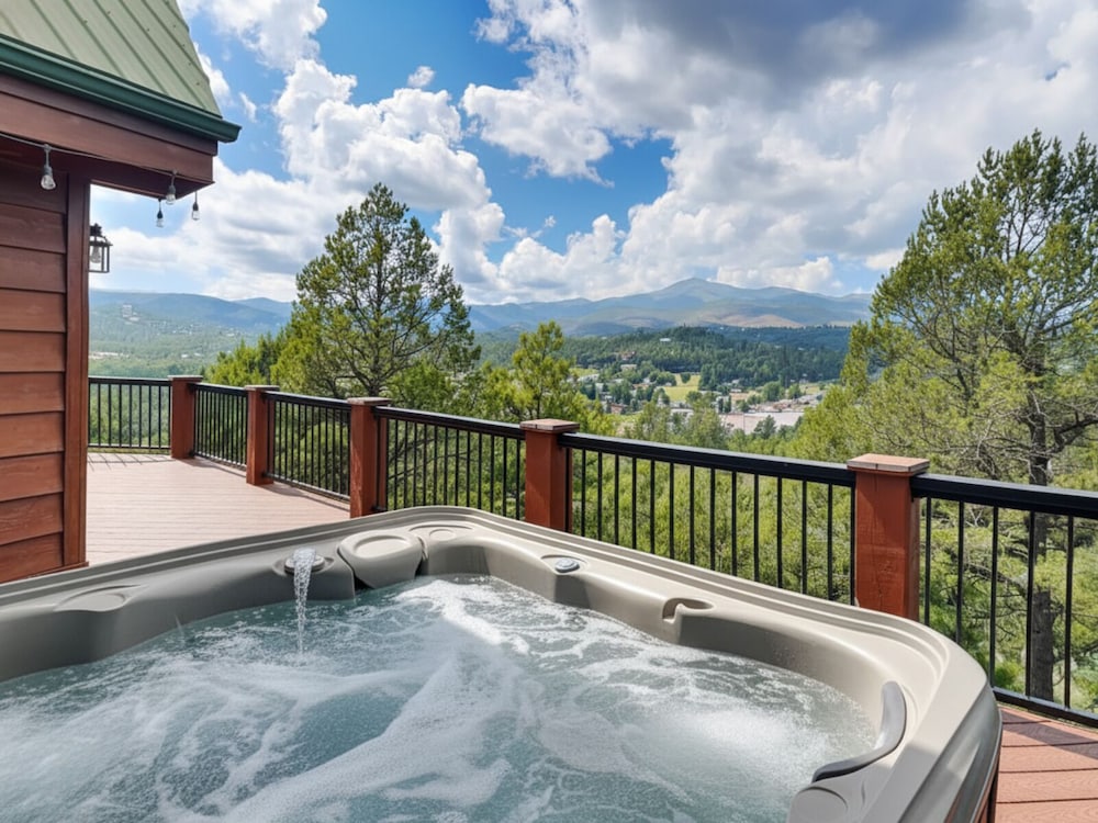 Eagle's Nest by Ruidoso Vacation Rentals