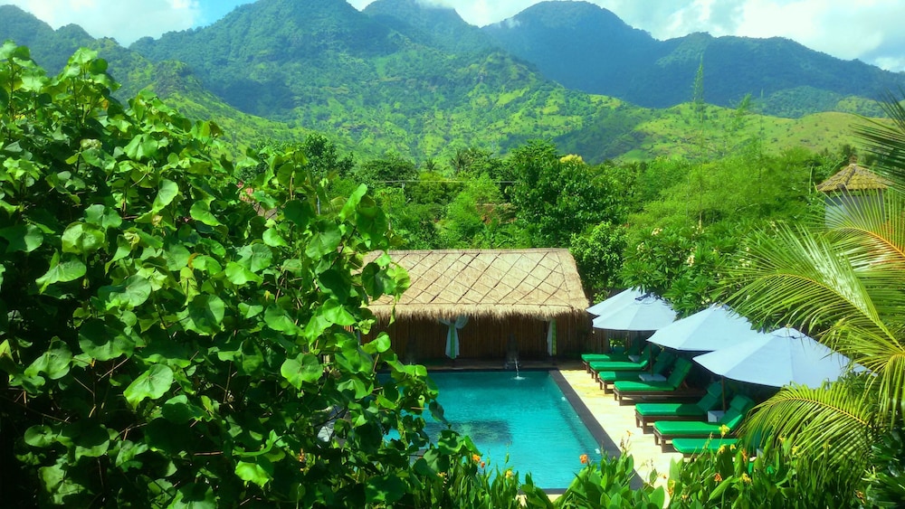 Man's Cottages and Spa