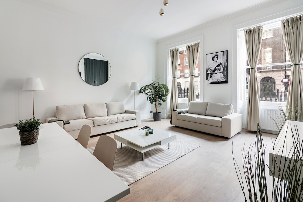 Luxury Apartment in Central London