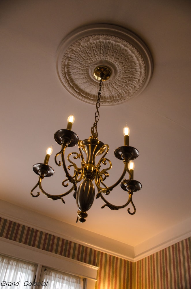 Grand Colonial B&B