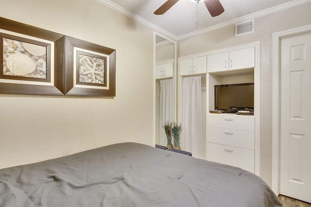 Casa Del Mar Beach Suites by AB Sea Resorts