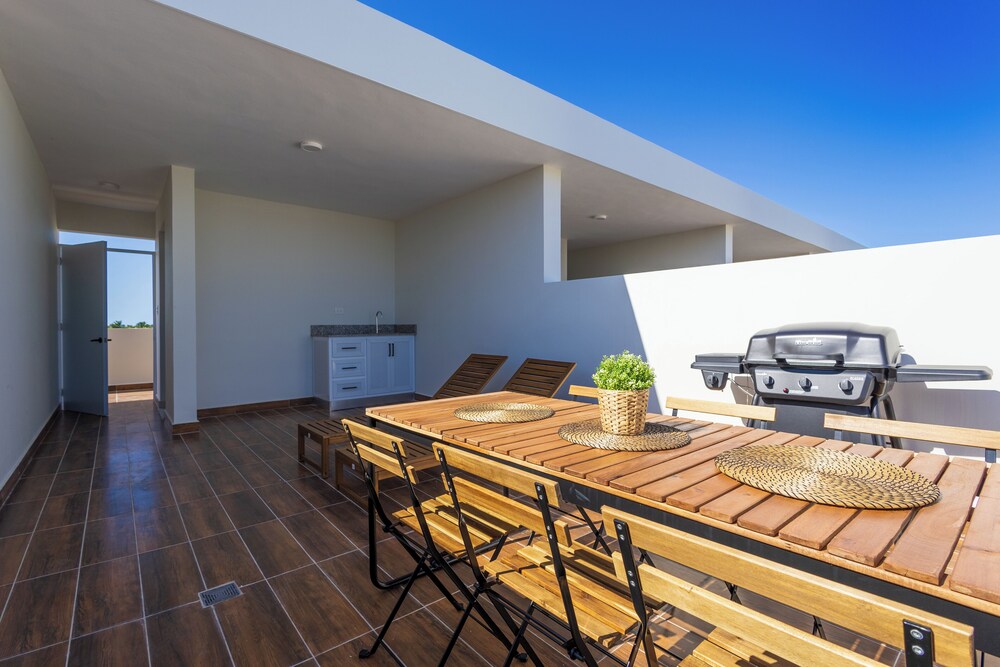 Tropical 2BR Retreat - Terrace, BBQ and Pool