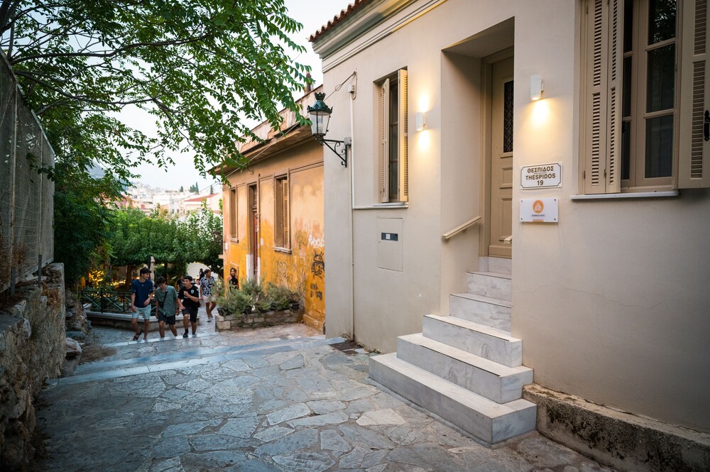 Acropolis Suites