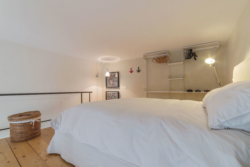 San Teodoro Modern Loft