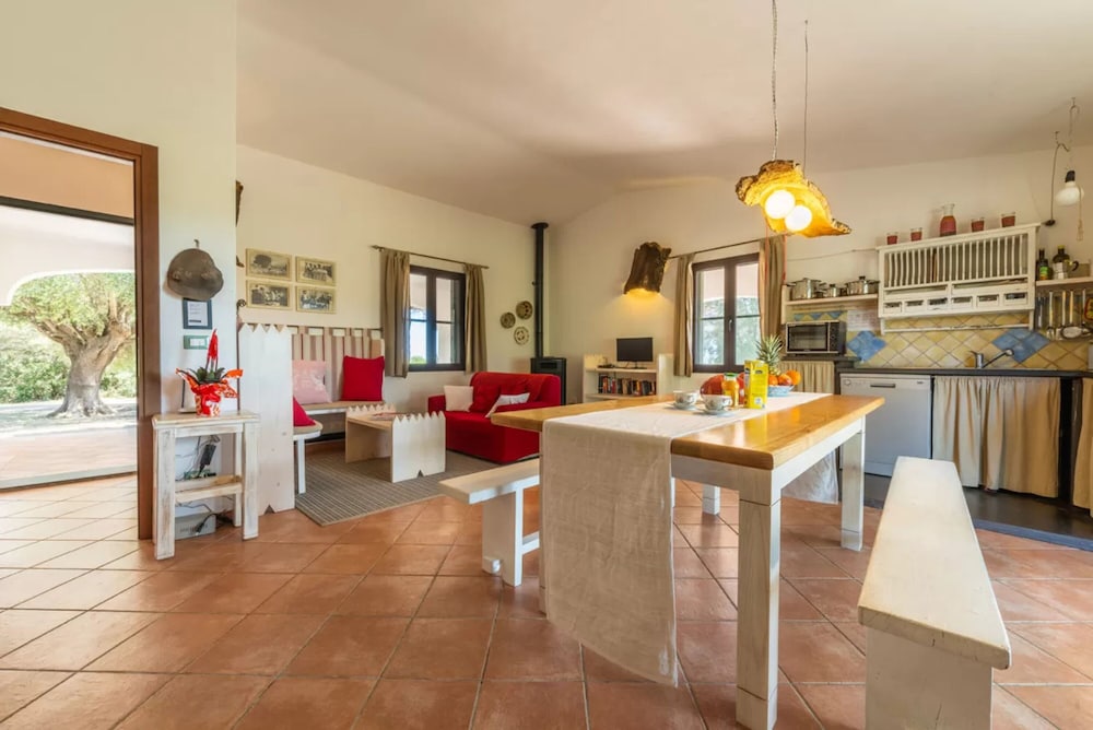 Lovely Cottage With Garden Near Orosei
